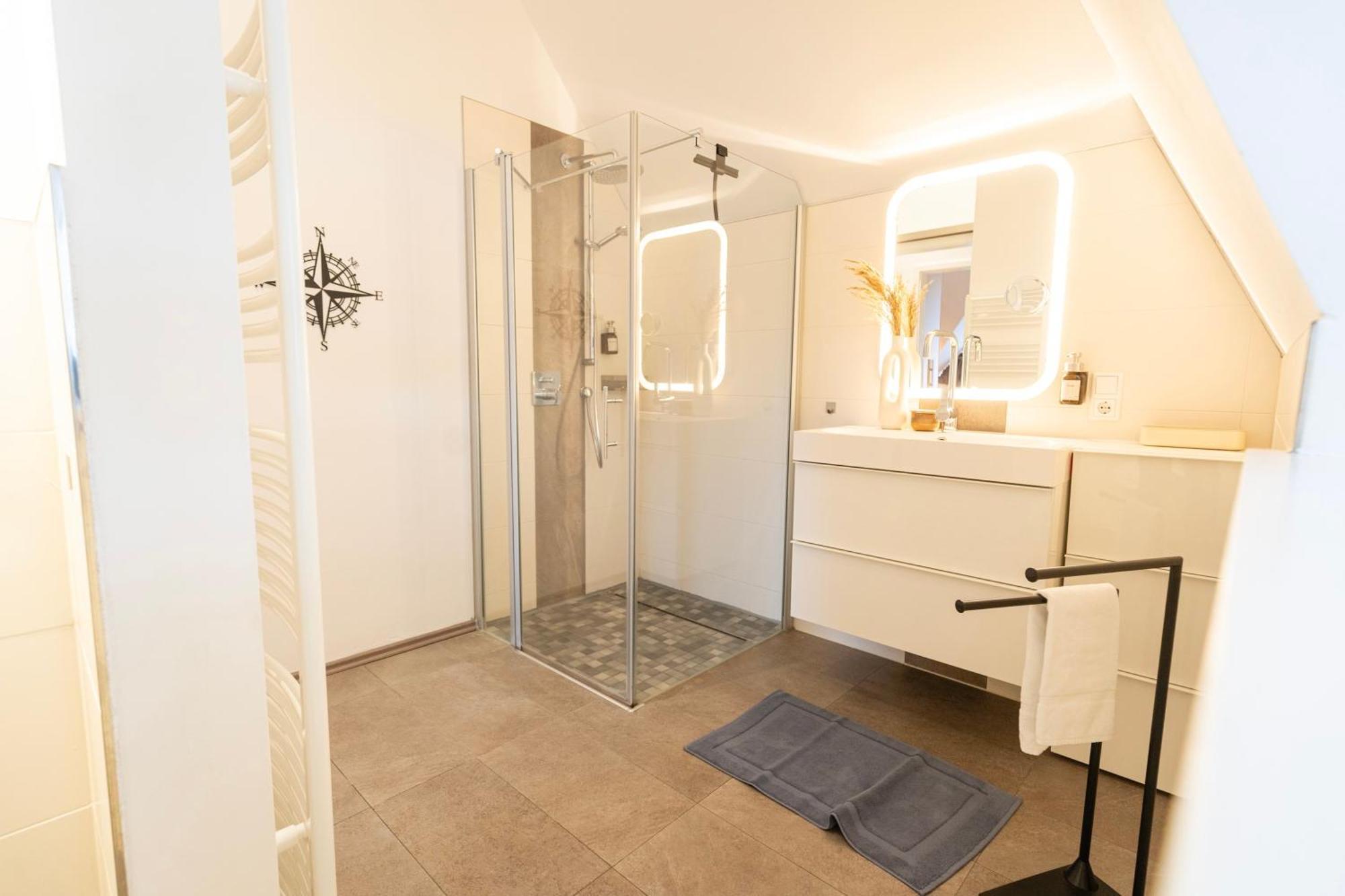 Apartment Residenz - Himmelstraeumer - Penthouse - Sauna - Parkplatz *